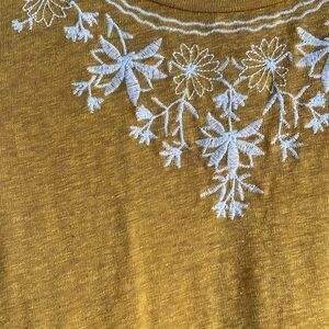 Old Navy Yellow Floral Embroidered Tank Size XS